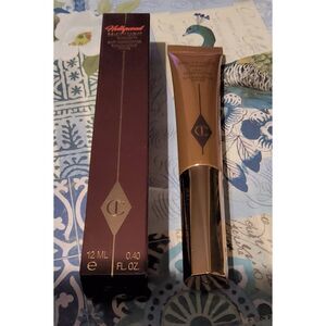 NIB~Charlotte Tilbury Hollywood Beauty Light Wand Highlighter in Spotlight